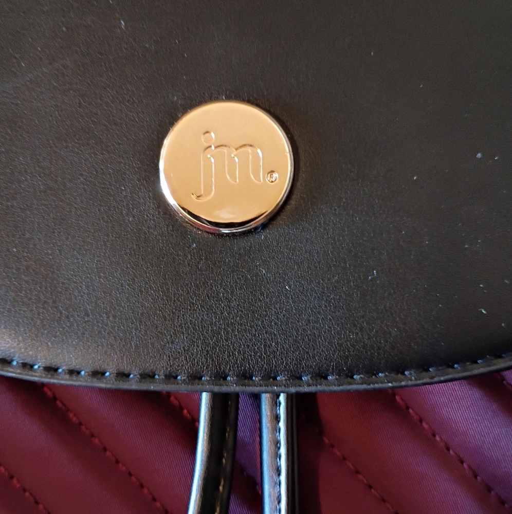 JM Collections Quilted Backpacl - Picture 5 of 9
